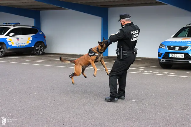 Presentación de Tequila, perro de la Policía de Tías