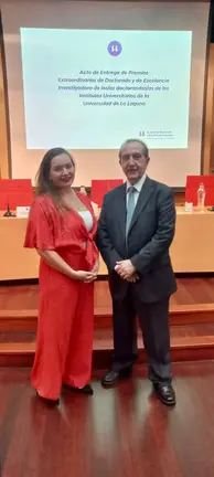 La doctora Sauchelli junto al Catedráticol Martínez Sanz