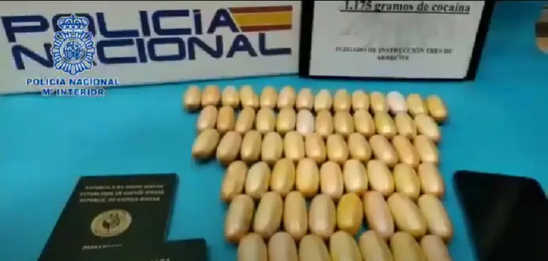 Droga aprehendida en el Aeropuerto 2