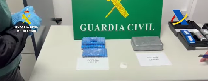 Dos kilos y medio de cocaína intervenidos en el Aeropuerto