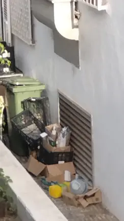 Pasillo comunitario bloqueado 2