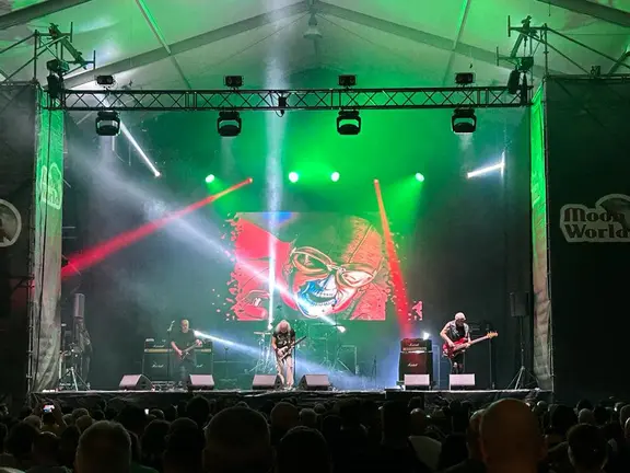 foto bar&oacute;n
