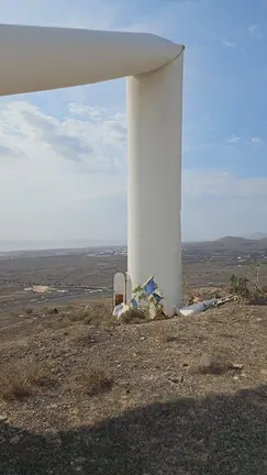 Caida de una torre del Parque Eólico 2