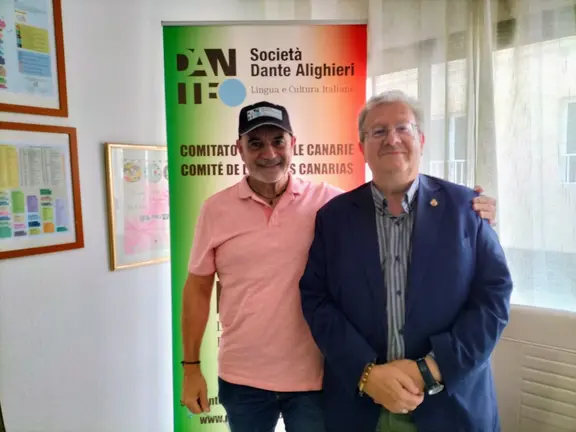 EL ABOGADO ALFONSO LICATA Y EL FUNCIONARIO ITINERANTE DEL CONSULADO DE ITALIA