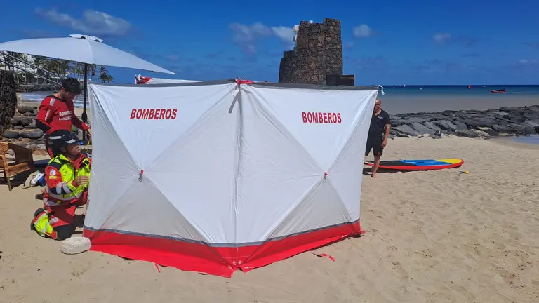 Apareció un cuerpo flotando en Costa Teguise
