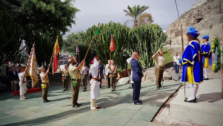 Autoridades en el Homenaje