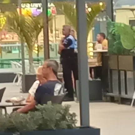 Polic&iacute;a Local en el Open Mall