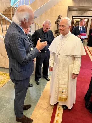 El doctor Manuel de la Pe&ntilde;a con el Papa Le&oacute;n XIV