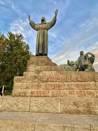 Monumento-a-San-francisco en Roma-Italia