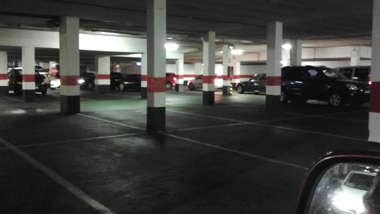 Monumental atasco en el Parking del Deiland