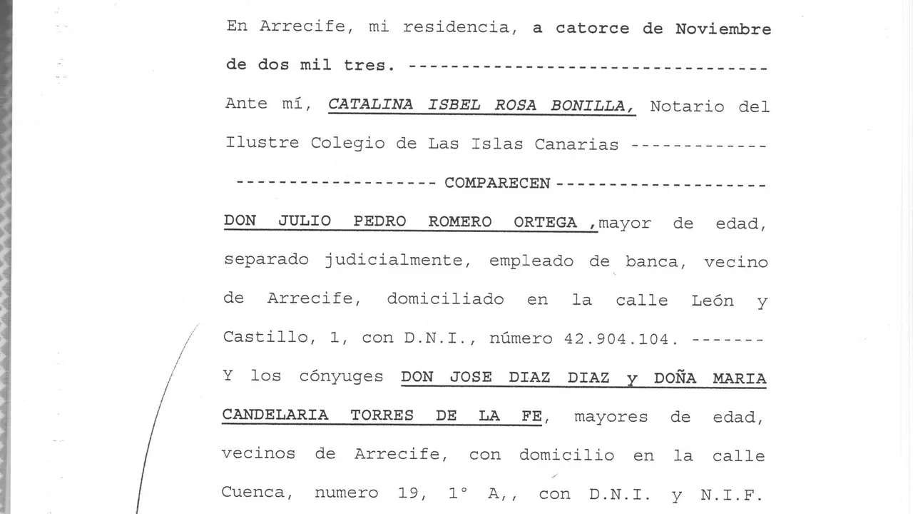 Escritura de Compraventa por Julio Romero