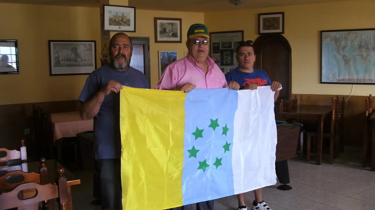 Andrés Santana con presidentes locales de VECINOS UNIDOS Lanzarote