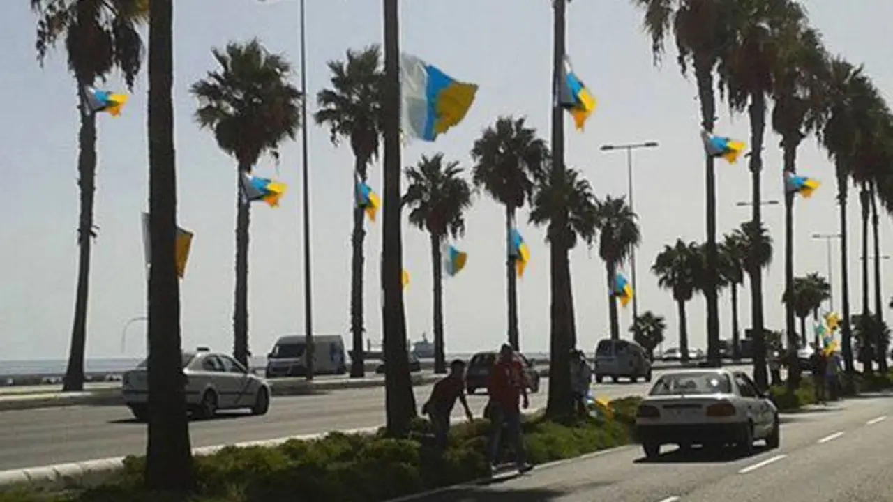 Las Palmas celebr&oacute; el D&iacute;a de la Bandera