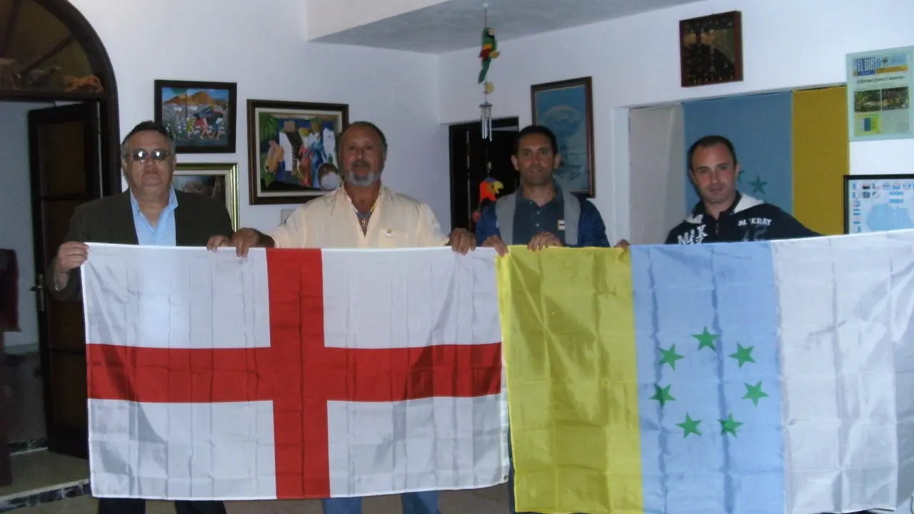Intercambio de Banderas Nacionales
