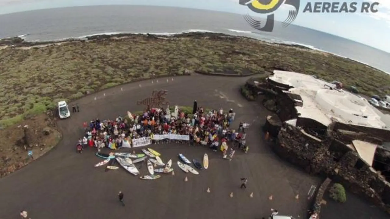 Manifestación por Los Jameos