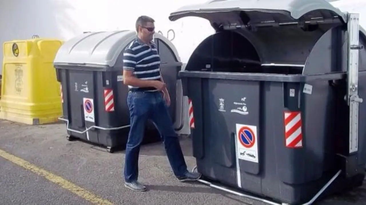 Nuevos contenedores en Puerto del Carmen