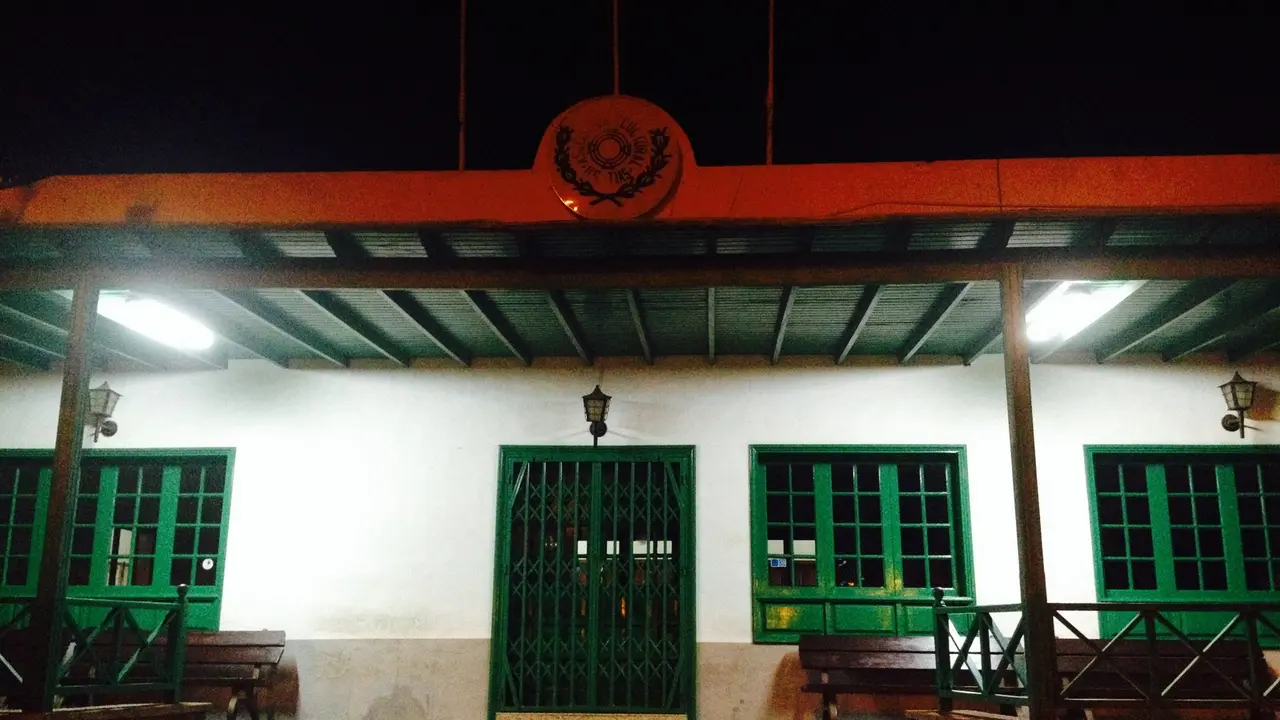 Foto_nocturna_Sociedad_U.S.Tías