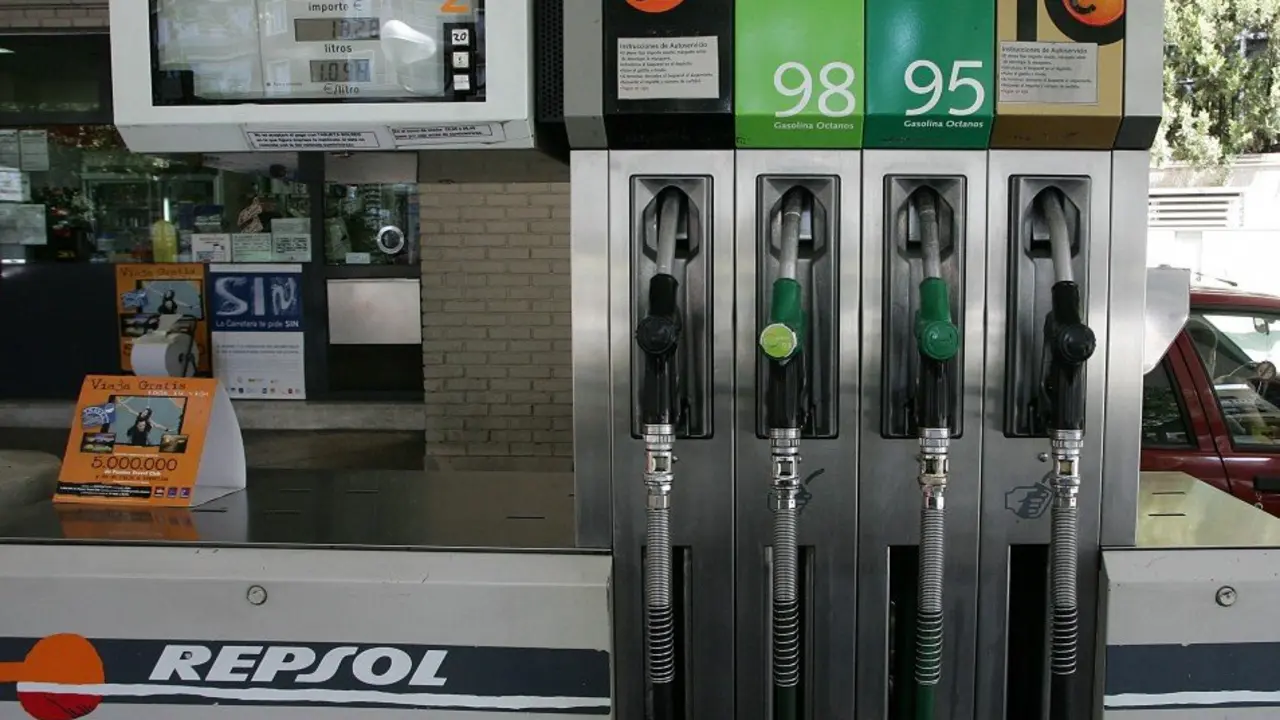 Surtidor-de-una-gasolinera-