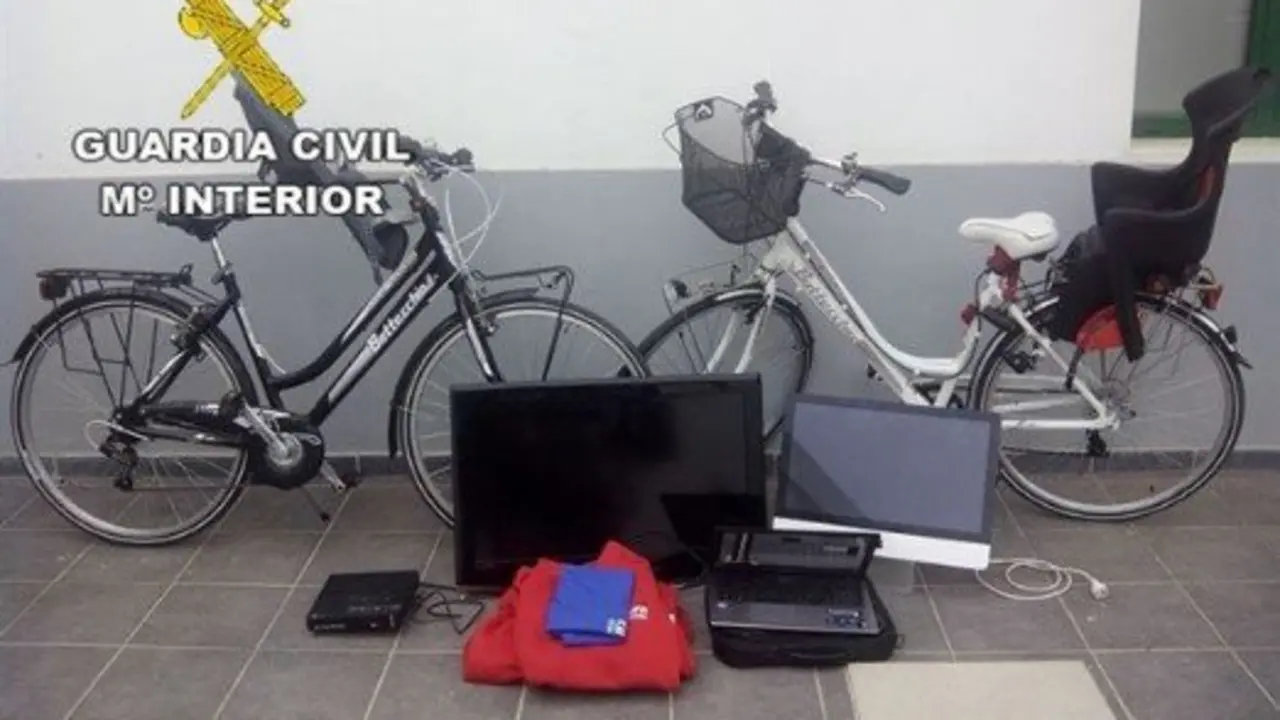 Efectos recuperados por la Guardia Civil