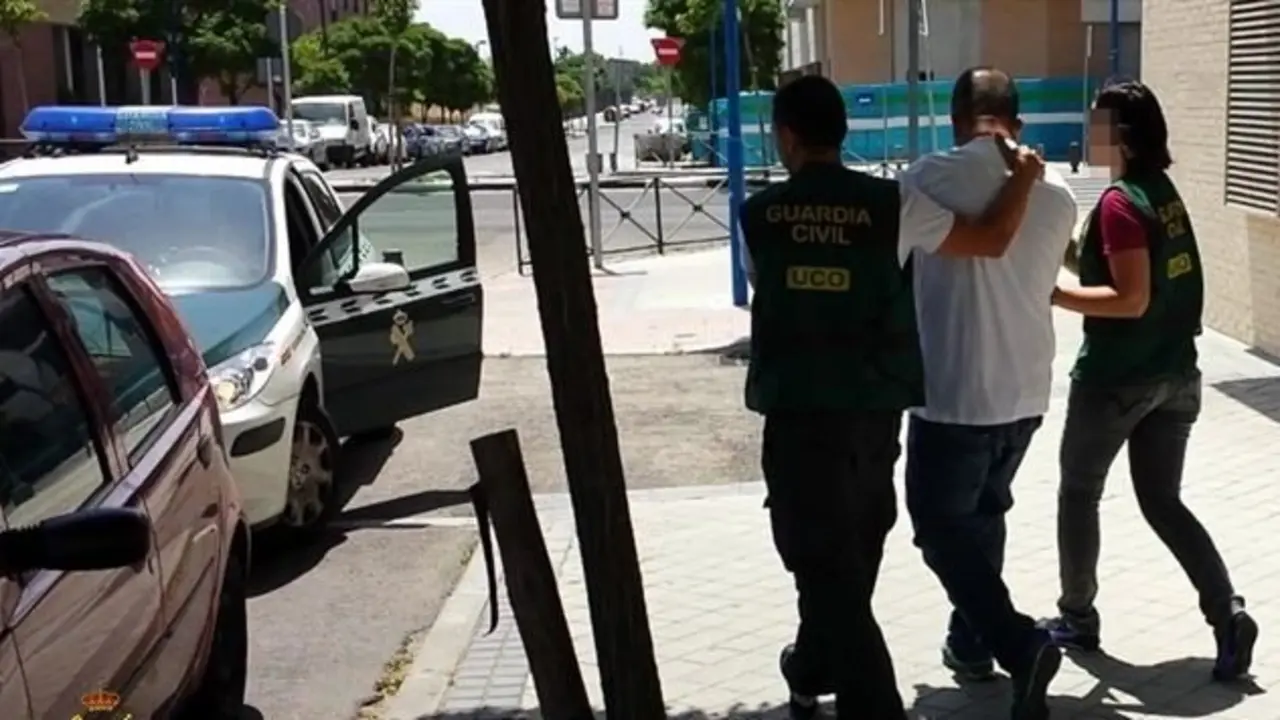 Uno de los detenidos