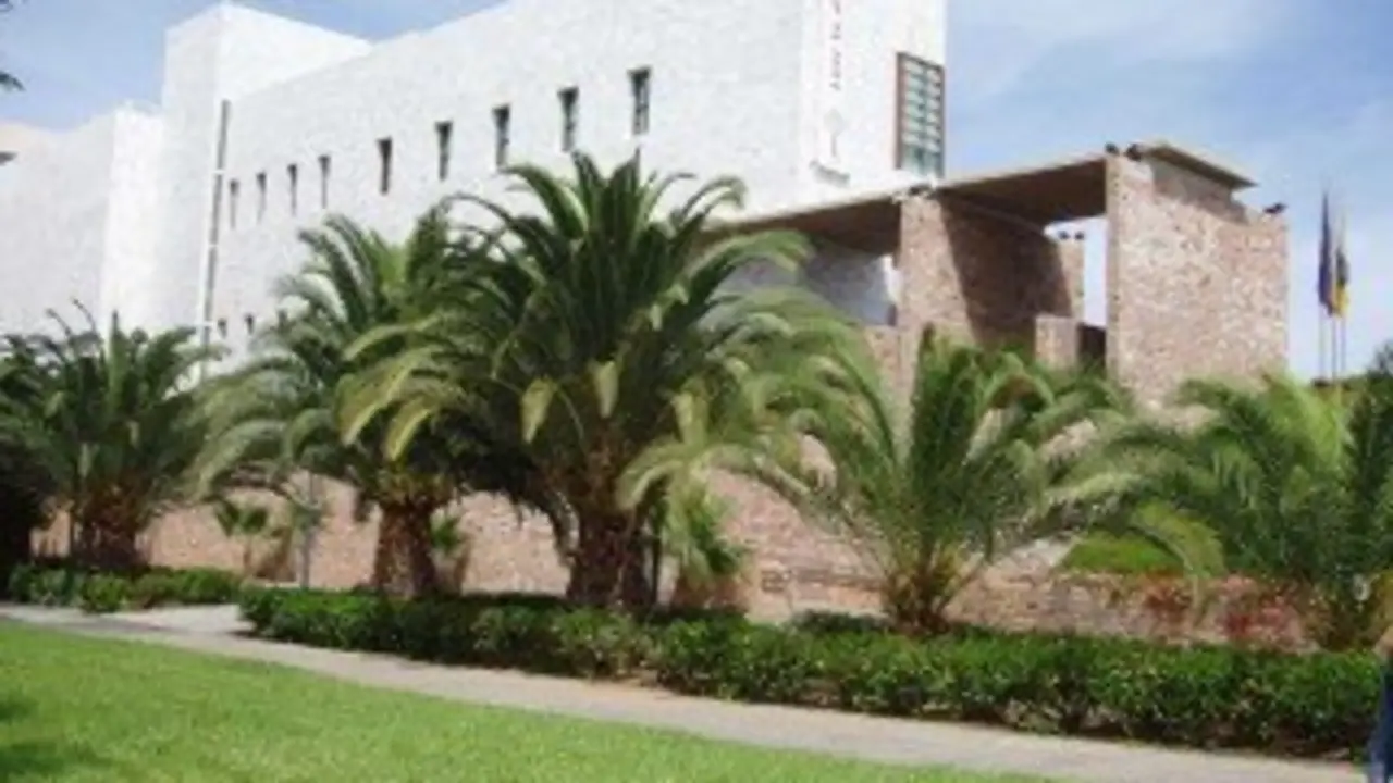 Biblioteca del Estado