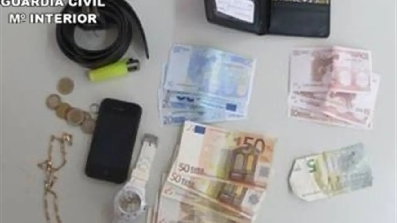 Efectos recuperados por la Guardia Civil