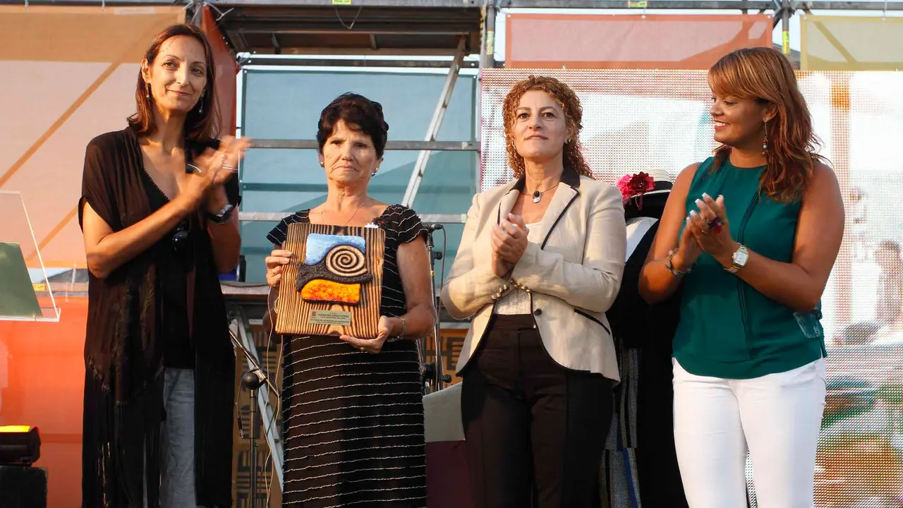 El Cabildo homenajea a Juliana Delgado