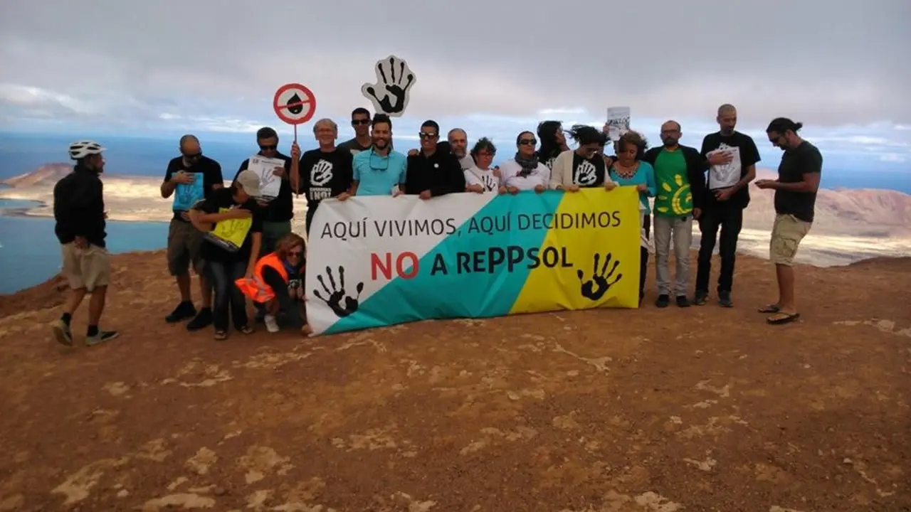Acto junto al Mirador del R&iacute;o