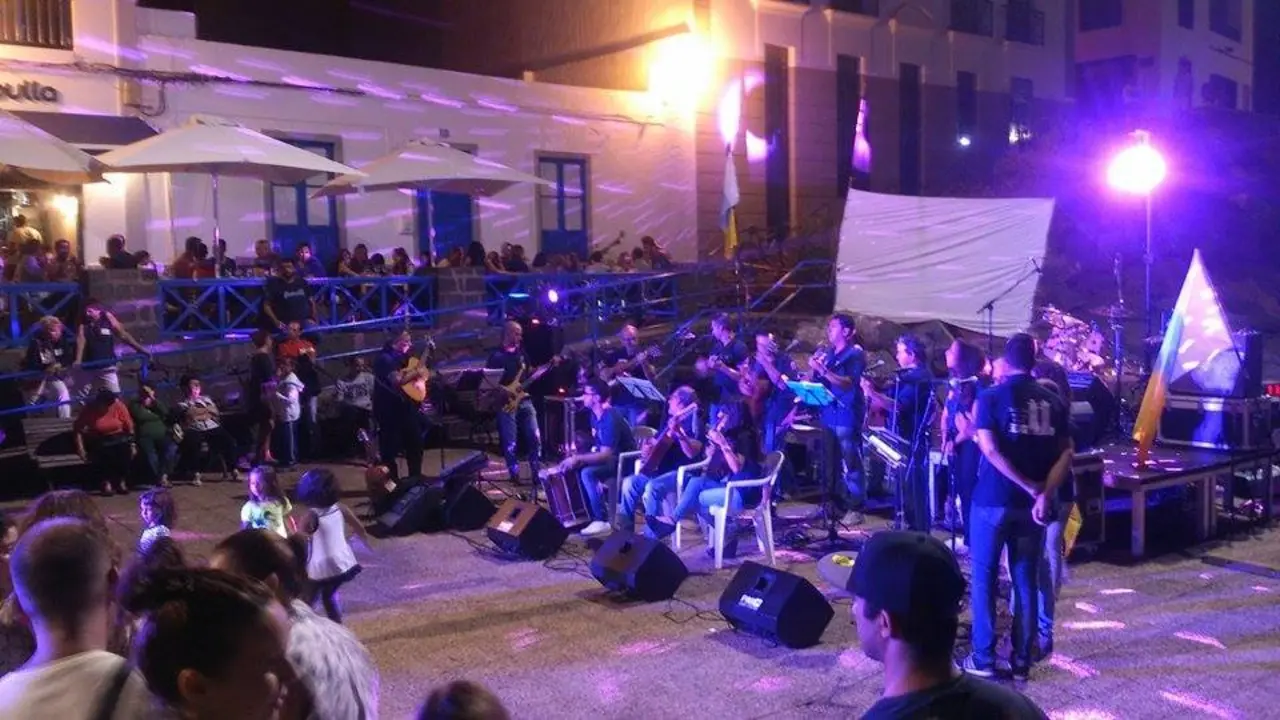 Concierto en el 50º Aniversario de la Bandera 2