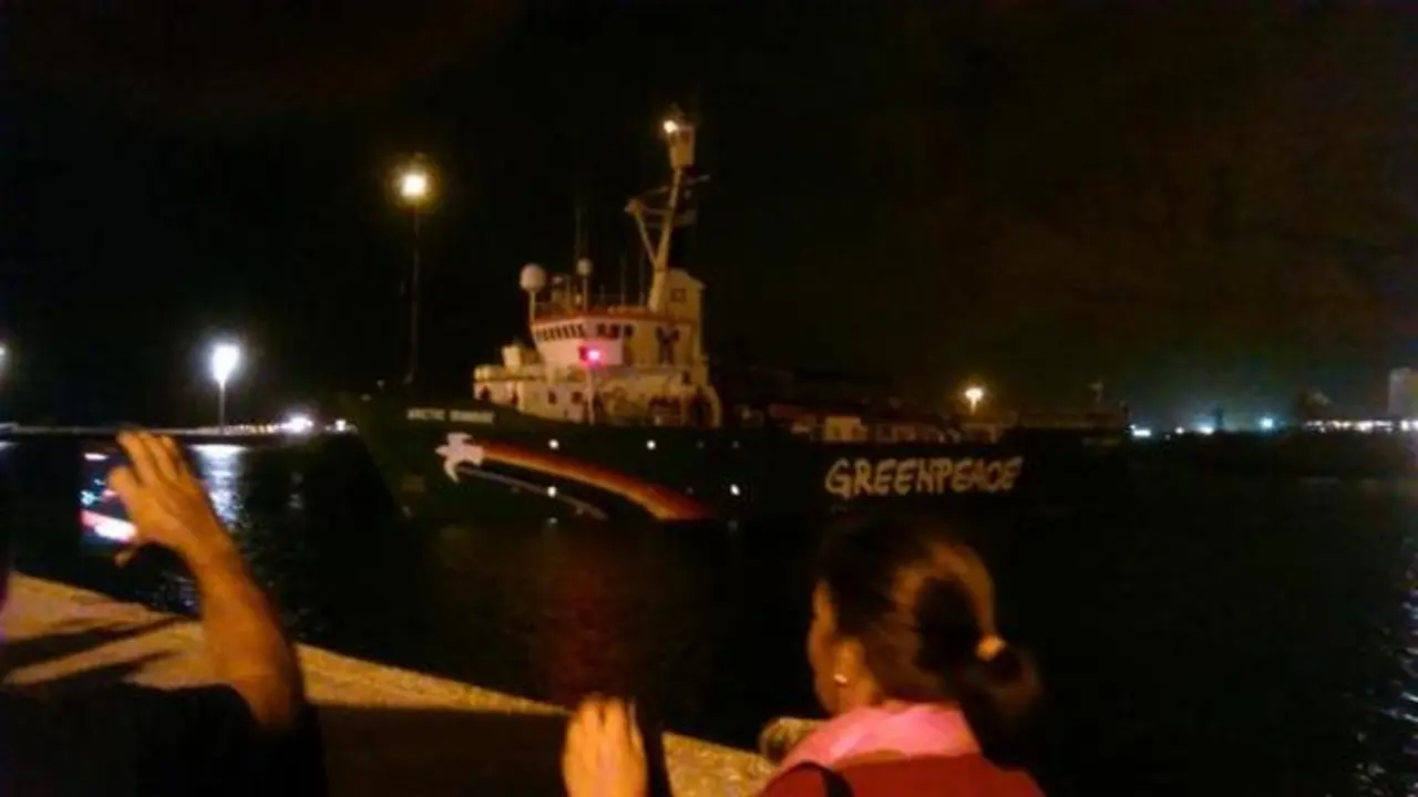 Llegada del Arctic Sunrise