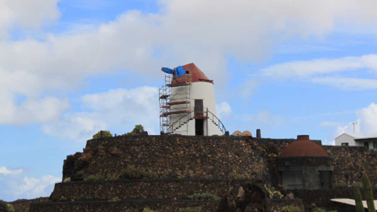 Obras de reforma del Molino de Guatiza