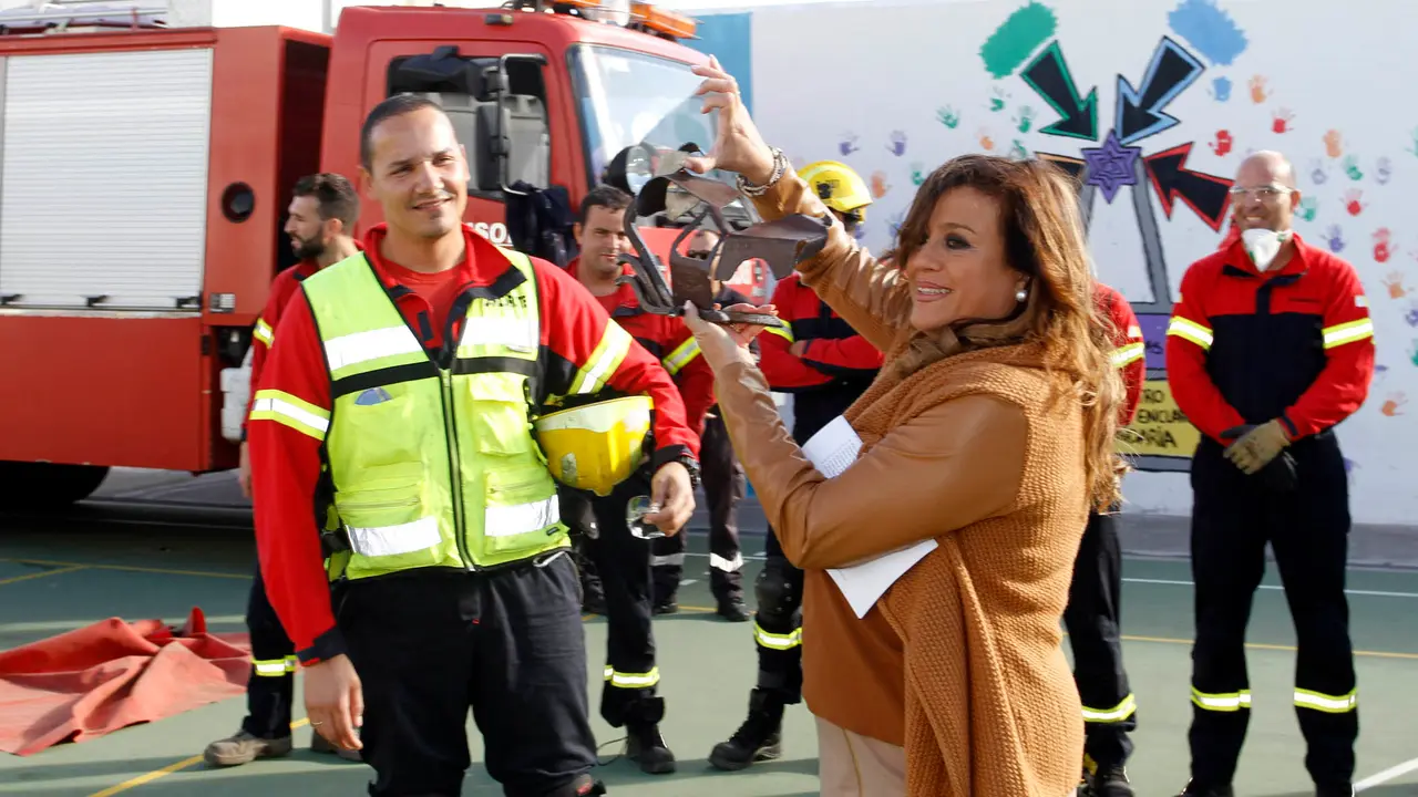 La Consejera del Consorcio reconoce la Labor de los Bomberos
