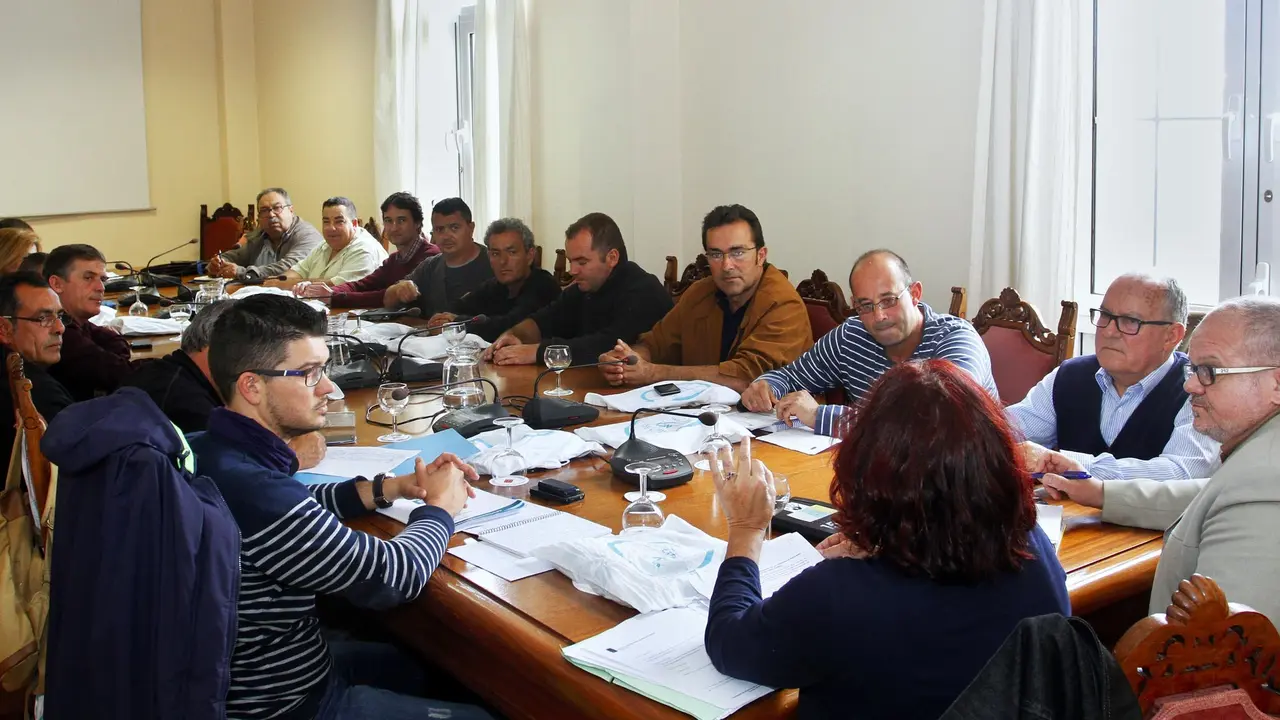 Reuni&oacute;n del sector pescador profesional
