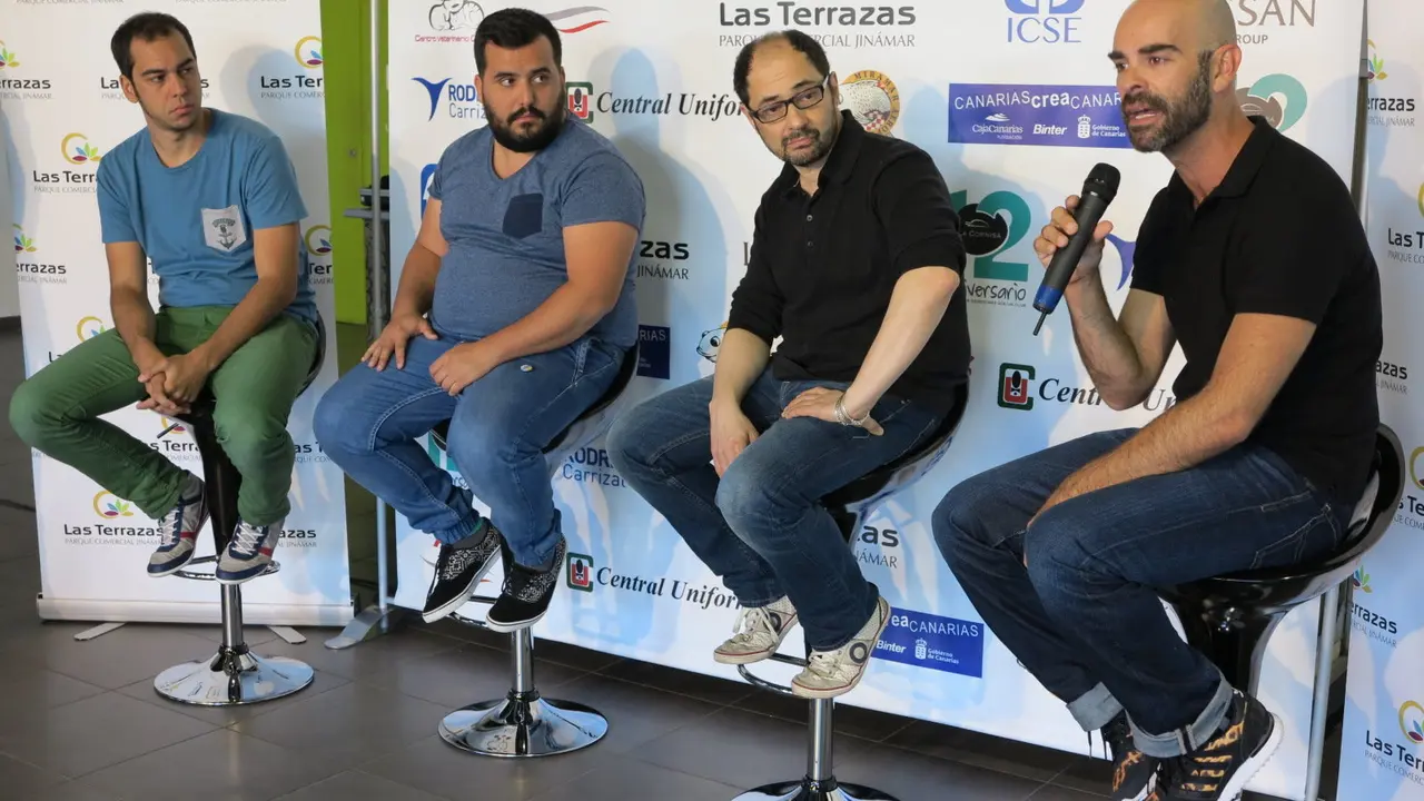 De iz a dcha, Aarón Gómez, Kike Pérez, Jordi Sánchez y Mingo Ruano, protagonistas de El Trámite.