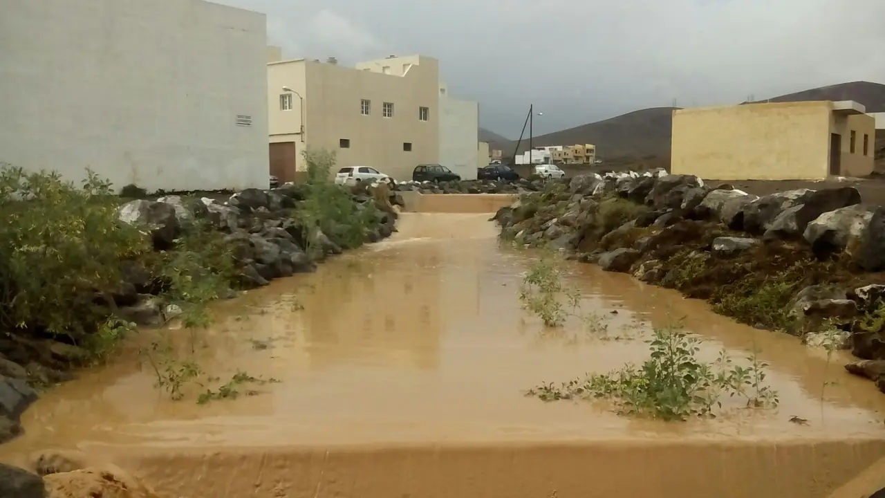 Calle Trillo, en Argana Alta, bajo las aguas