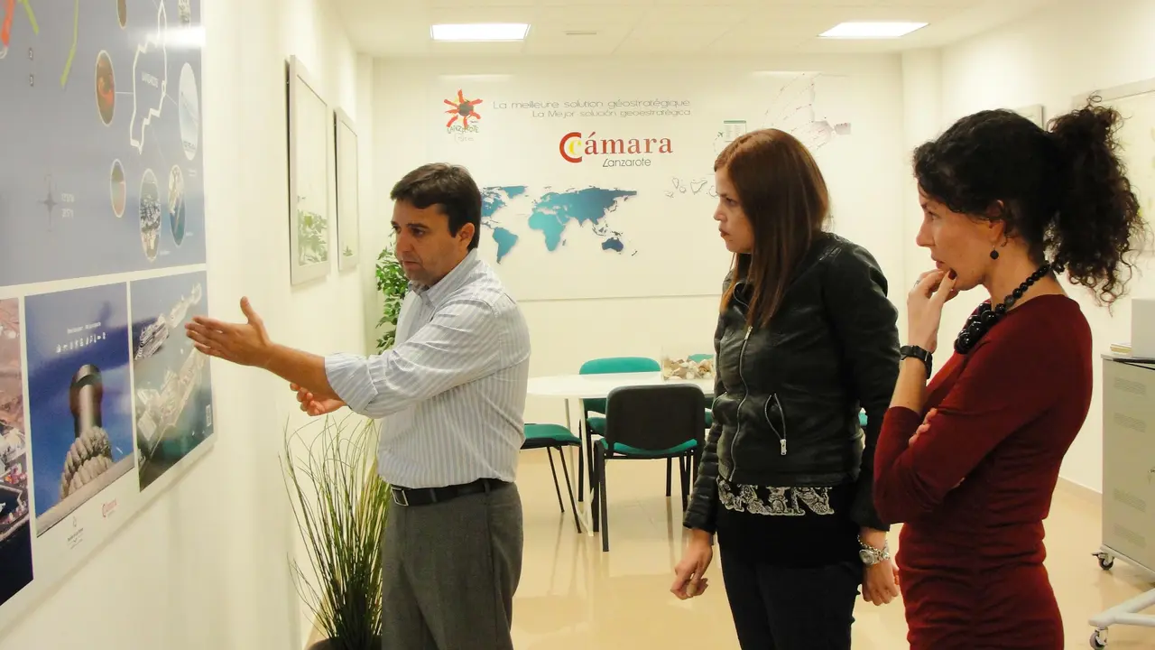 foto candidatas PSOE en la Cámara de Comercio