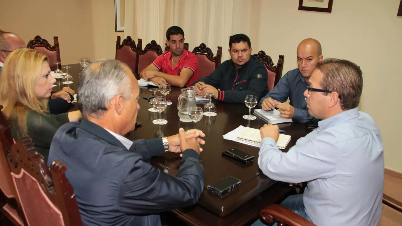 Reunión de Antonio Morales con representantes de los ayuntamientos