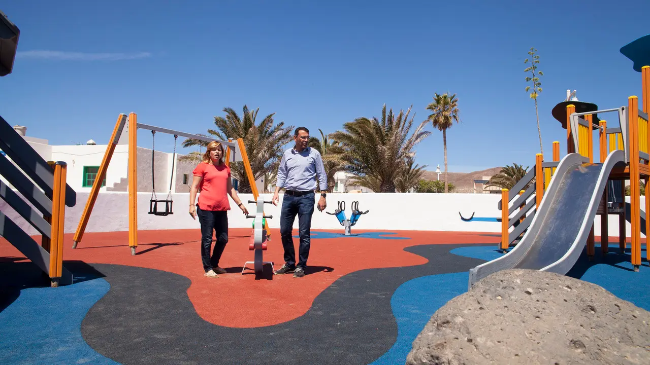 Obras en la Graciosa Iglesia y parque infantil 15_4_2016_8