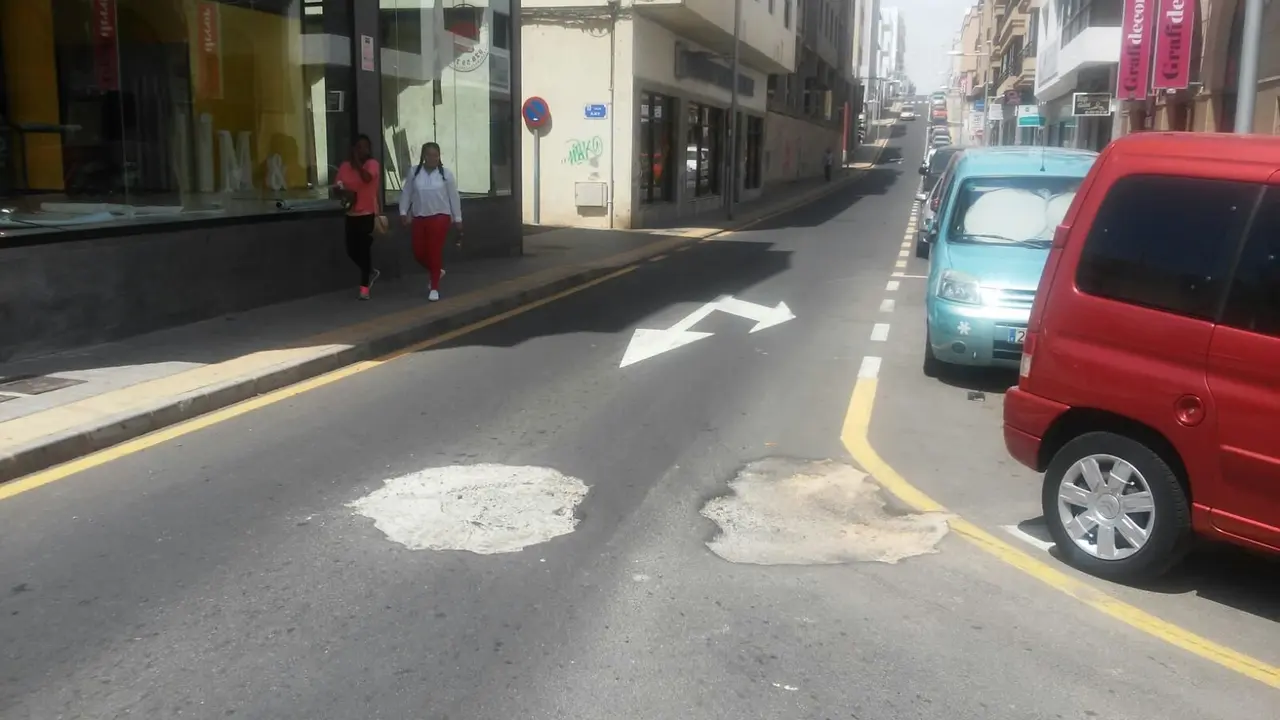 Calle Gómez Ulla, siempre en obras