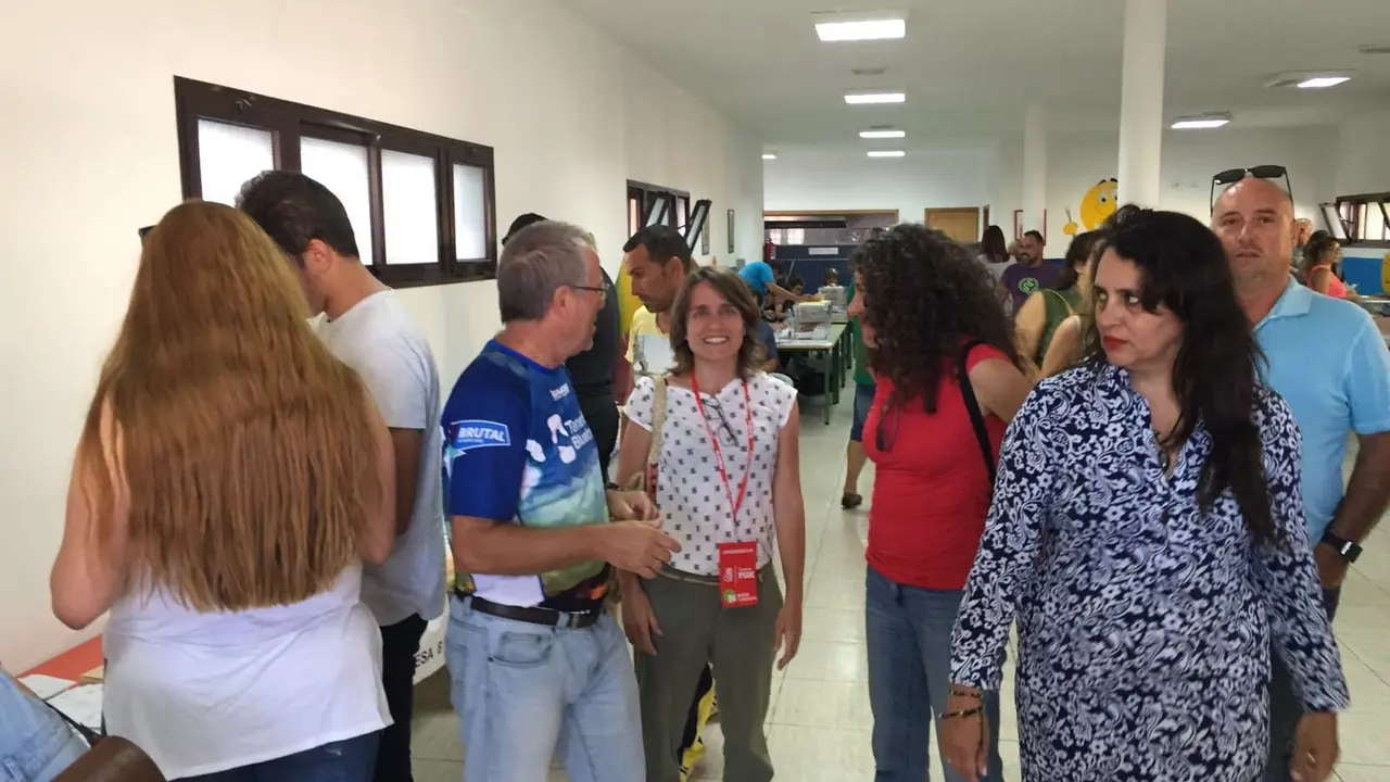 Andrés Medina informando a la Alcaldesa