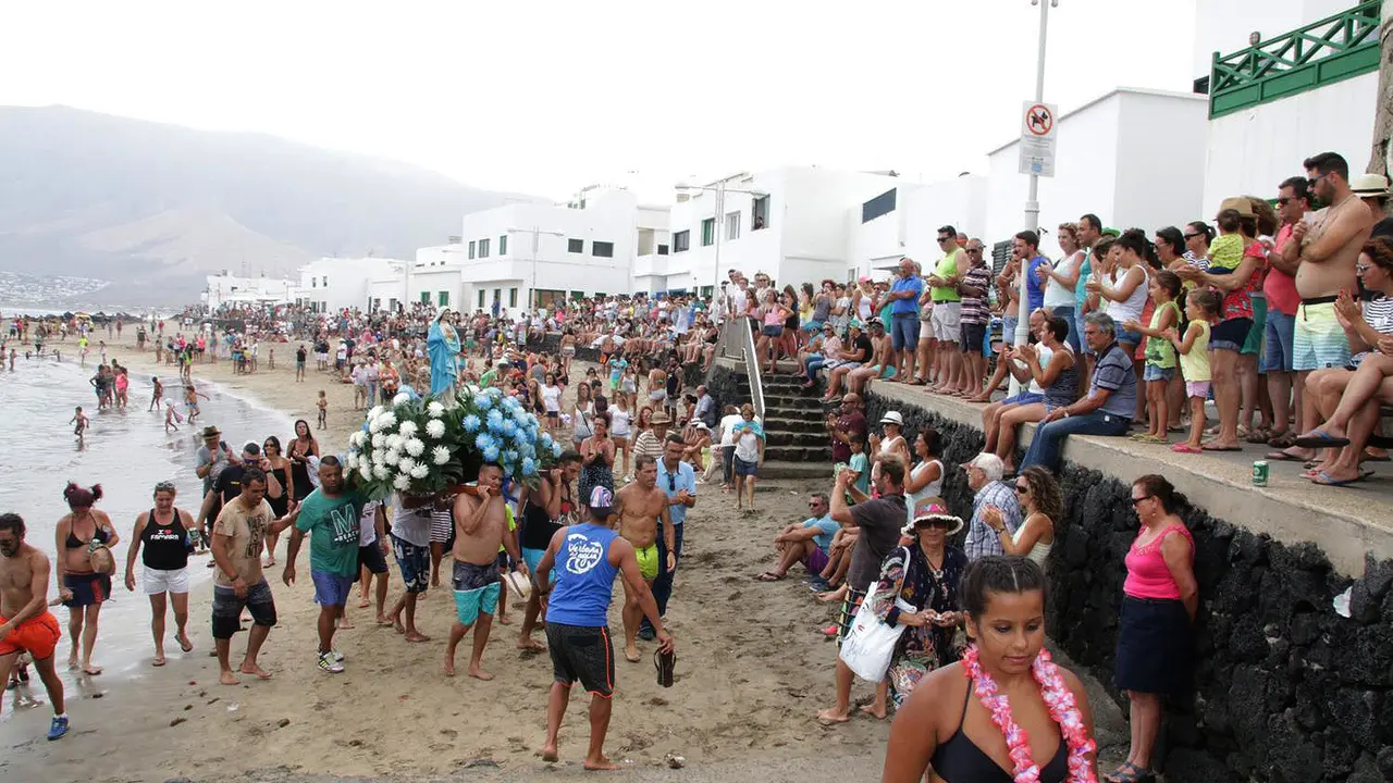 Procesión de las fiestas de Famara 2016 (16)