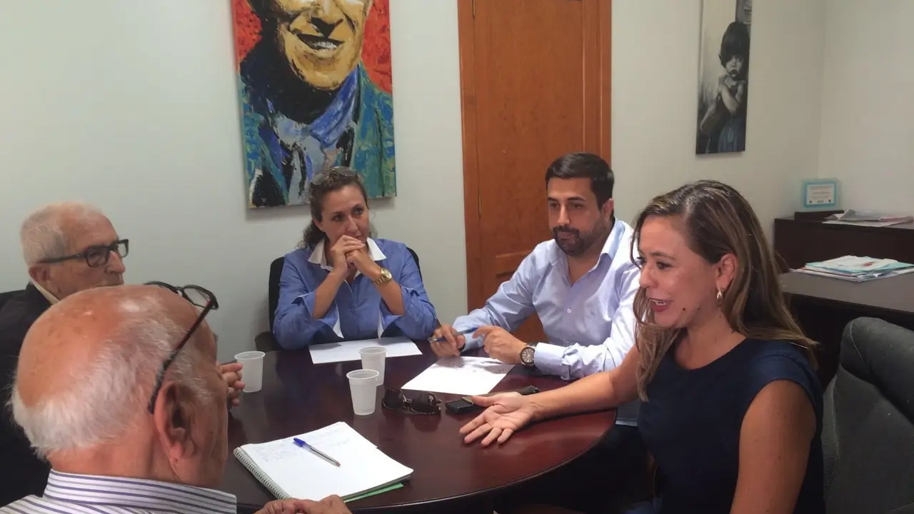 La Alcaldesa se reúne con Esteban Gil por el Molino