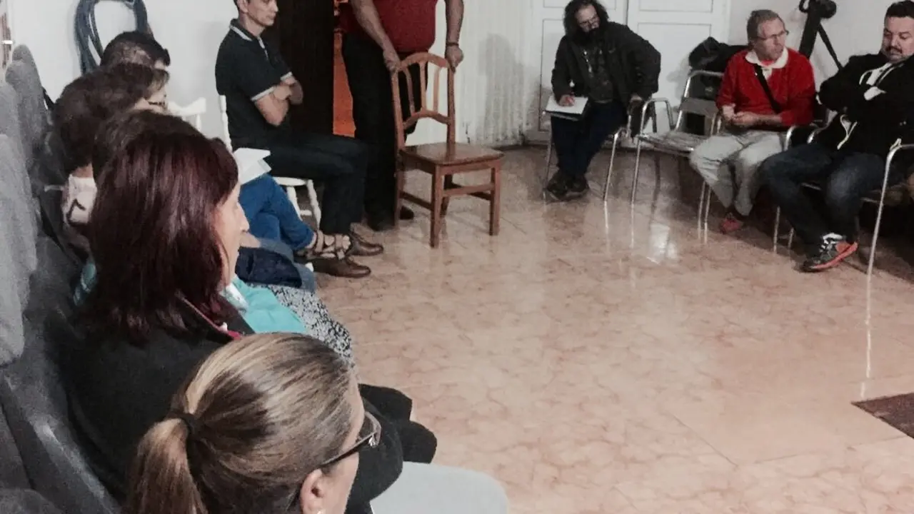 Reunión de Samuel Martín y Andrés Medina con vecinos de Altavista 2