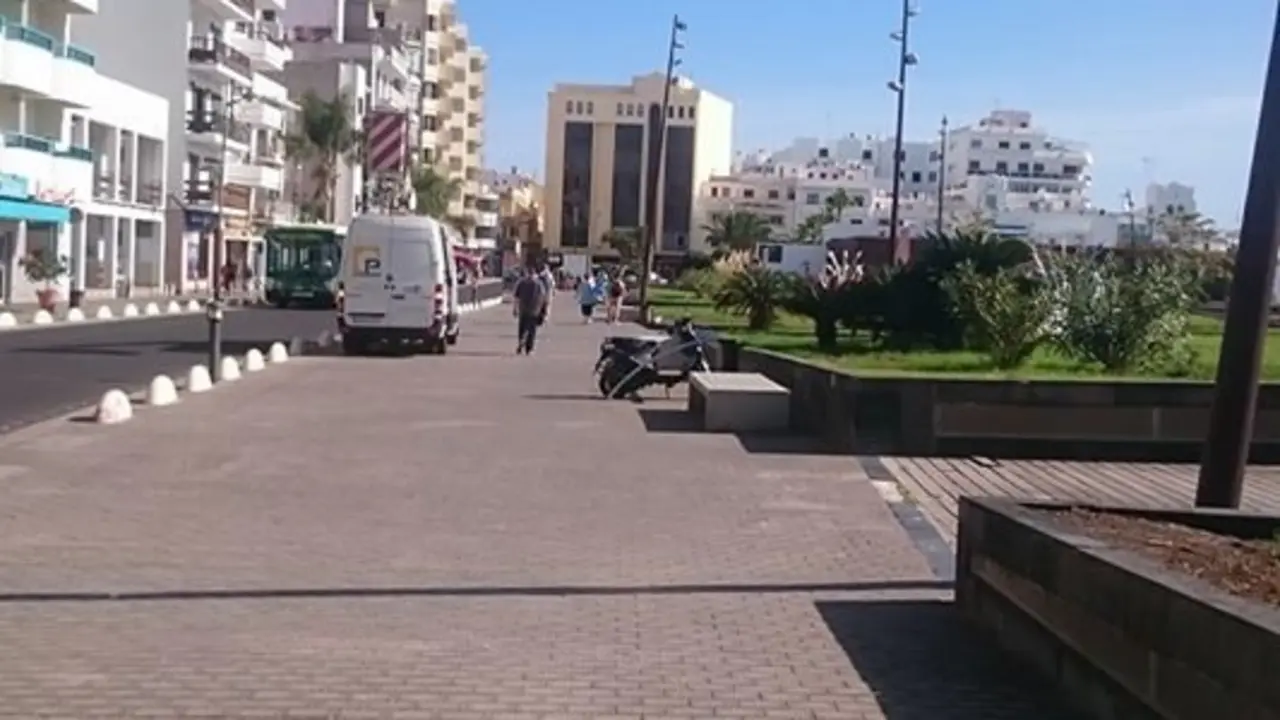 La Avenida vacía