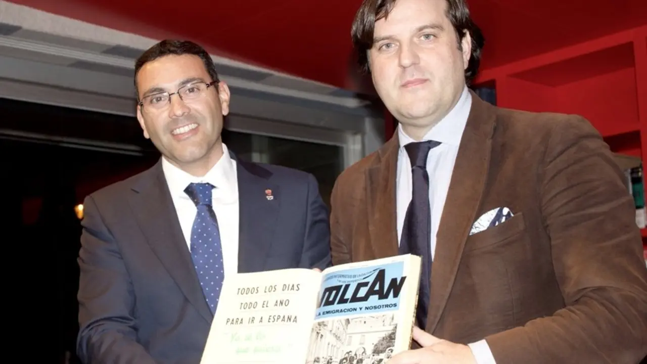 Oswaldo Betancort y director del Instituto Cervantes de Bruselas, Felipe Santos