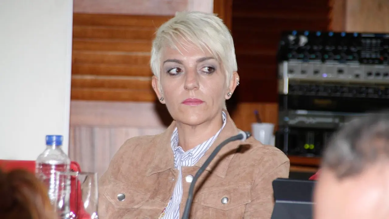 Victoria_Sande_2