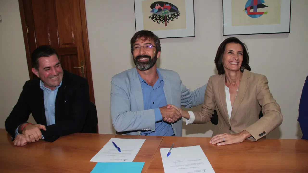 Presidente del Cabildo y Consejera de Cultura del Gobierno canario