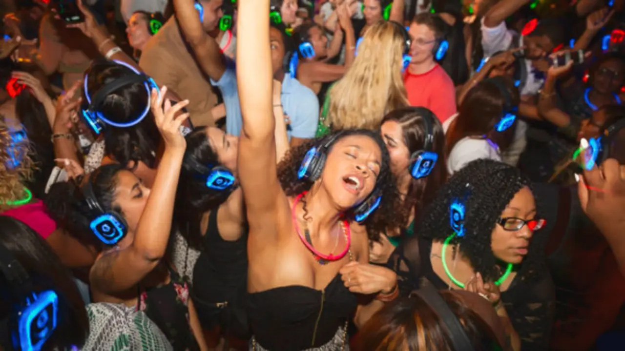 082415-quiet-clubbing-lead-600x400