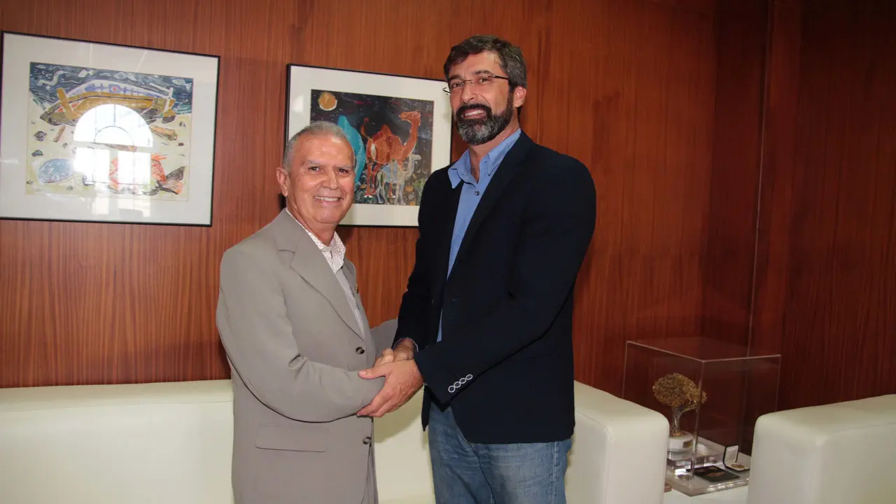 Francisco José Navarro con el Presidente del Cabildo