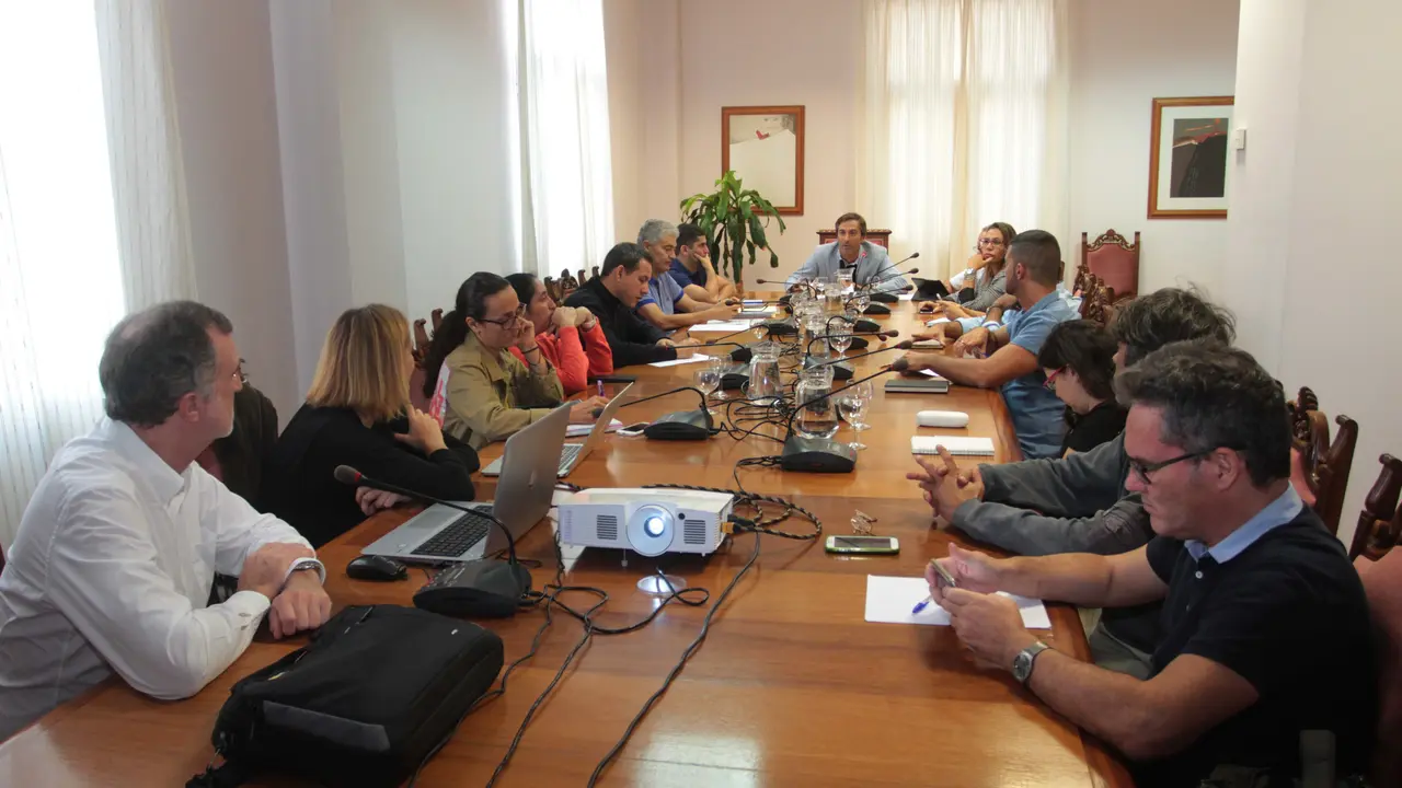 Presentación del Documento de Revisión del PIOL